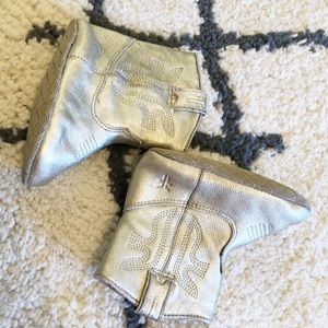 EUC Size 3/4 Toddler Gold Frye boots
